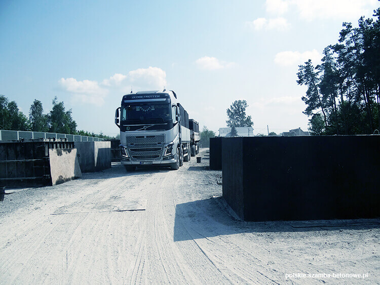 Transport szamb betonowych  w Świeradowie Zdroju